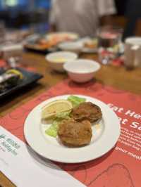 冷盤甜品味道中上，惟熱食選擇較少