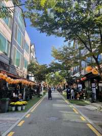 보정동 카페거리의 할로윈 분위기🎃