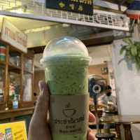 ประชานิเวศน์ คาเฟ่