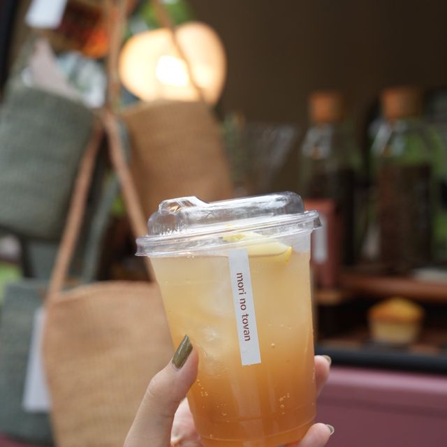 ここ本当に表参道！？と思う森の中のカフェトラック