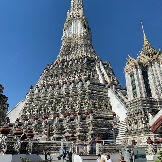 Bangkok river cruise to beautiful temples