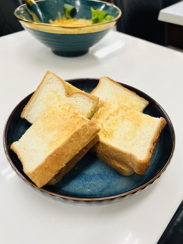 叻沙、白咖啡，抵食之選