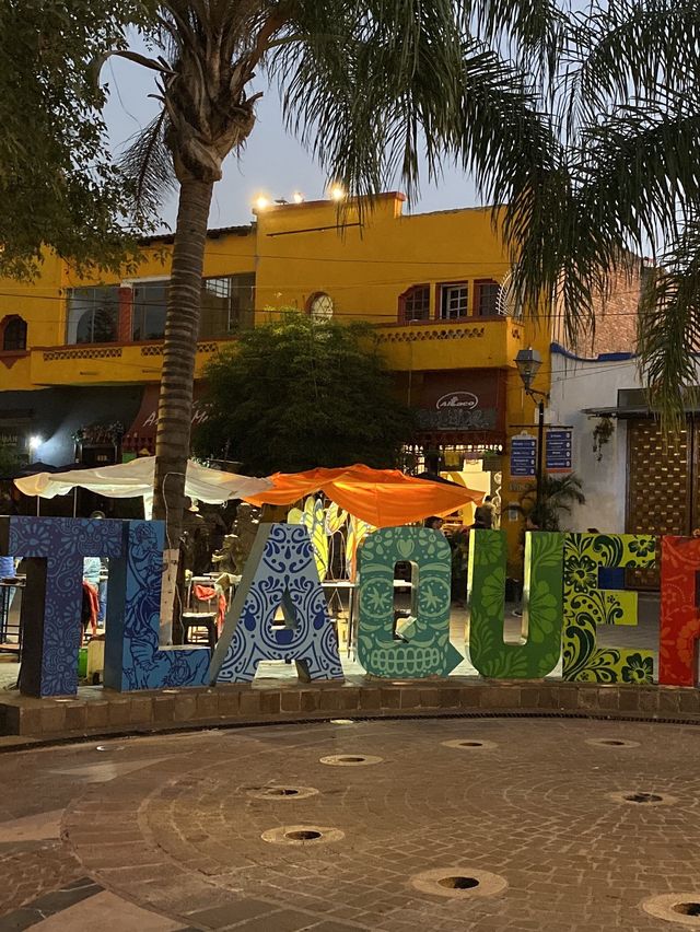 Tlaquepaque- Colorful Town in Guadalajara 