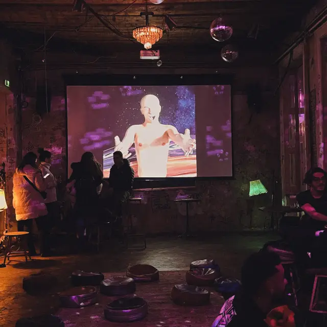 Ruin Pubs – Quán Bar đổ nát Budapest 