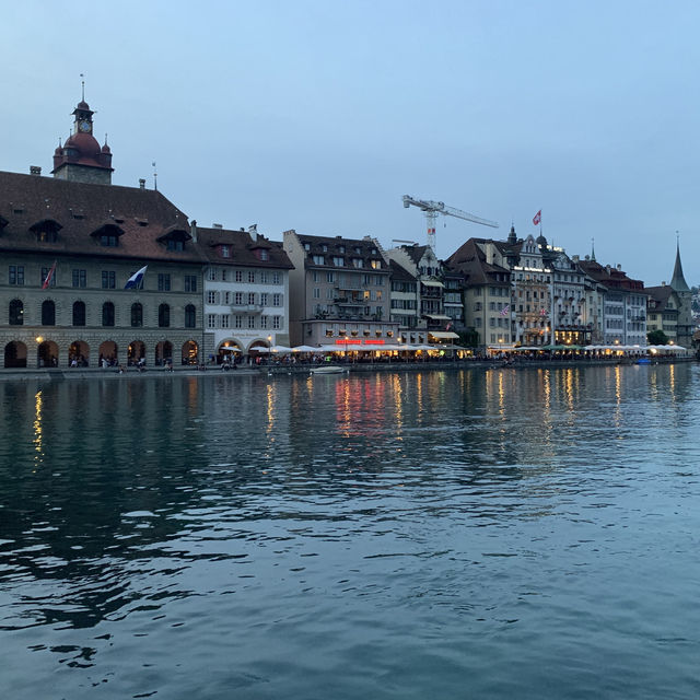 琉森旅遊必到景點卡貝爾橋 Kapellbrücke