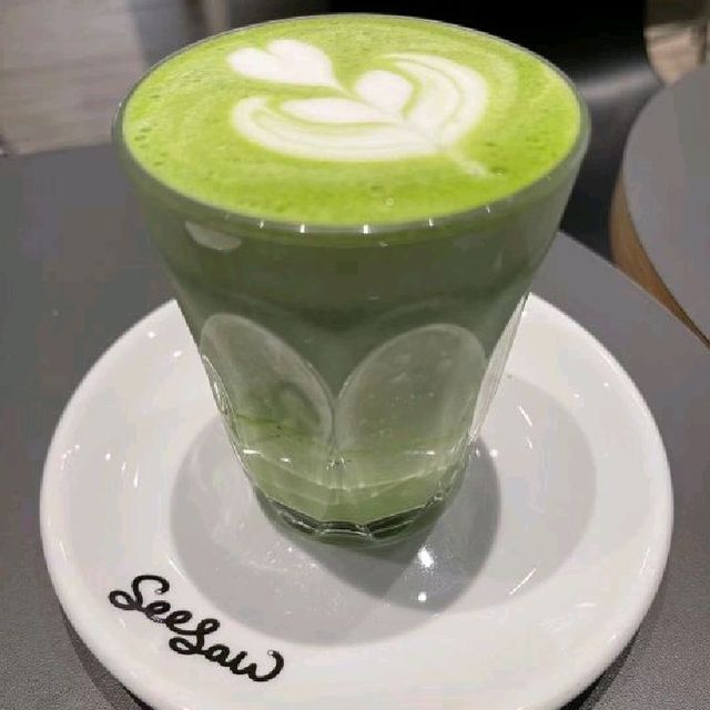 上海虹橋萬象城的Seasaw咖啡店
