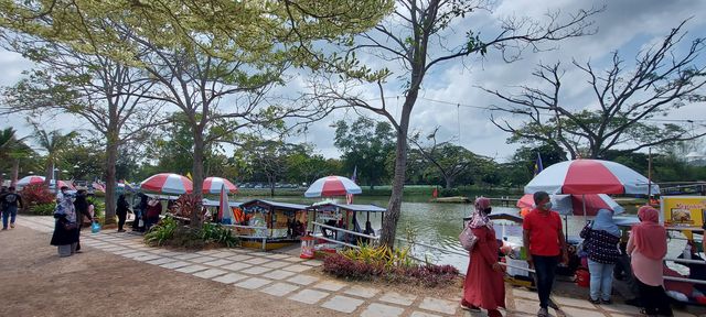 Floating Market (Pasar Terapung) at Perlis