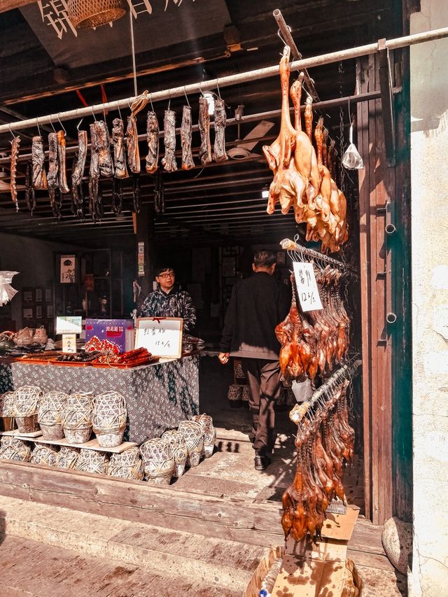 Charmingly Primitive Old Town in Shaoxing 🎋