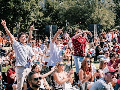 RIVALRY WEEKEND | TX vs. OU at Happiest Hour | Happiest Hour