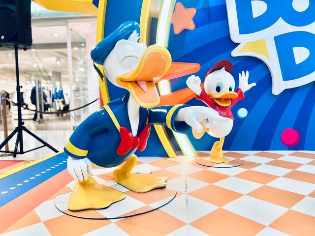 Donald Duck 期間限定店登陸荃灣