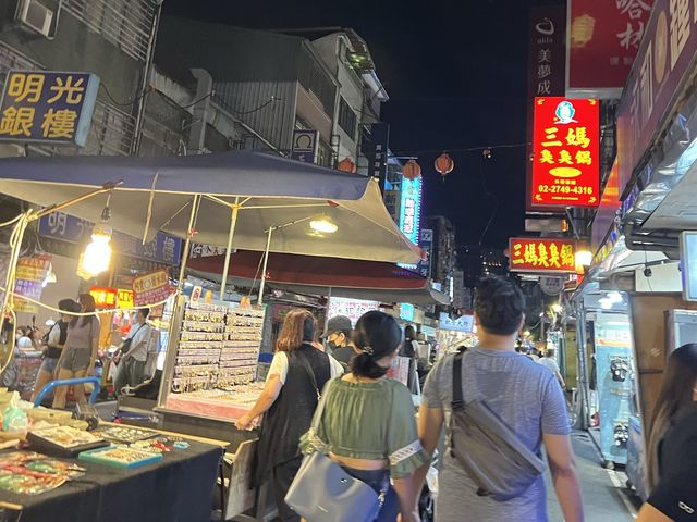 饒河夜市東山鴨頭｜便宜、香又好吃
