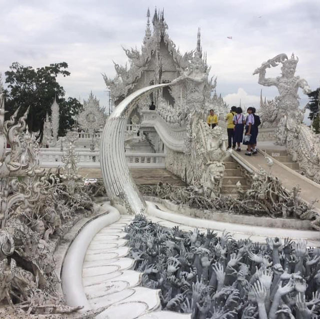 Wat Rong Khun (White Temple)