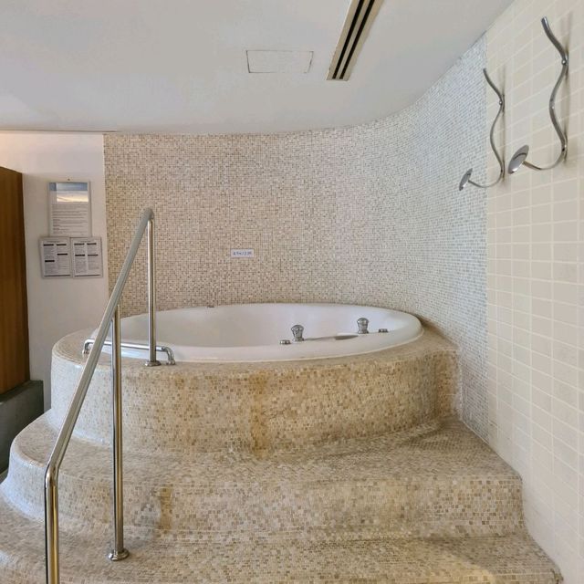 Millennium Hilton Bangkok 