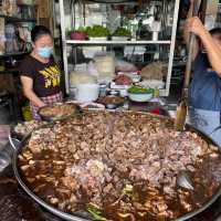 神聖的郭炎松牛羊肉燉湯