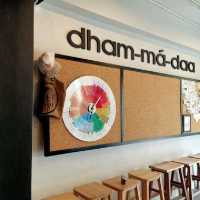 dham-má-daa cafe 