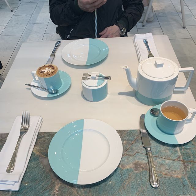 Tiffany cafe 