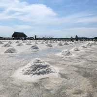Salt Lake De Maeklong (คาเฟ่นาเกลือ)