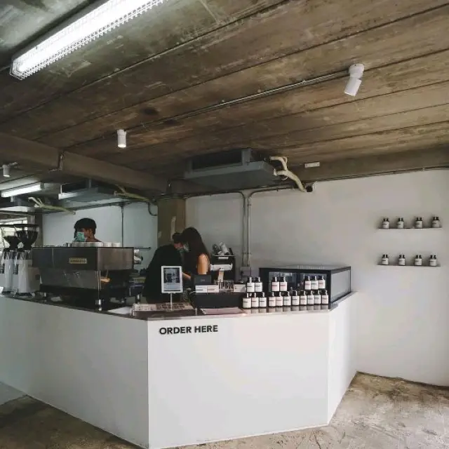 POUR OVER LAB Coffeshop