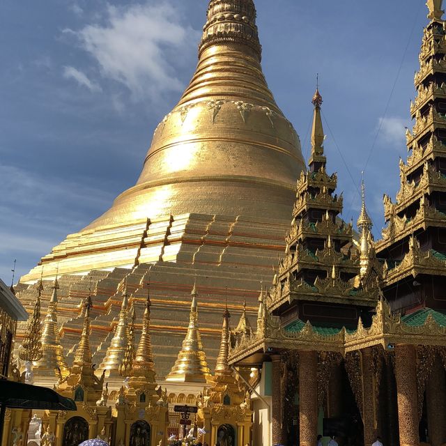 Glorious Temple in city centre 