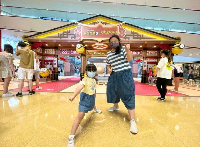 【同Minions回到過去】《迷你兵團2》壞蛋練成武道館