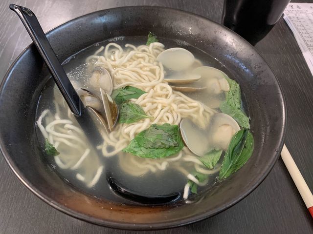 大顆新鮮蛤蜊蚌麵 - 百里香