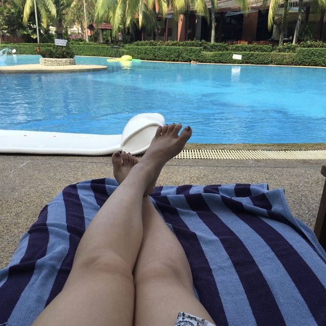 Vacay at Holiday Inn Resort 