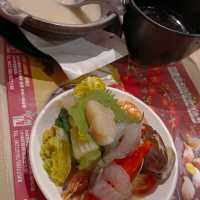 奔著新鮮刺身和熱清酒而去！御滿屋日本料理！
