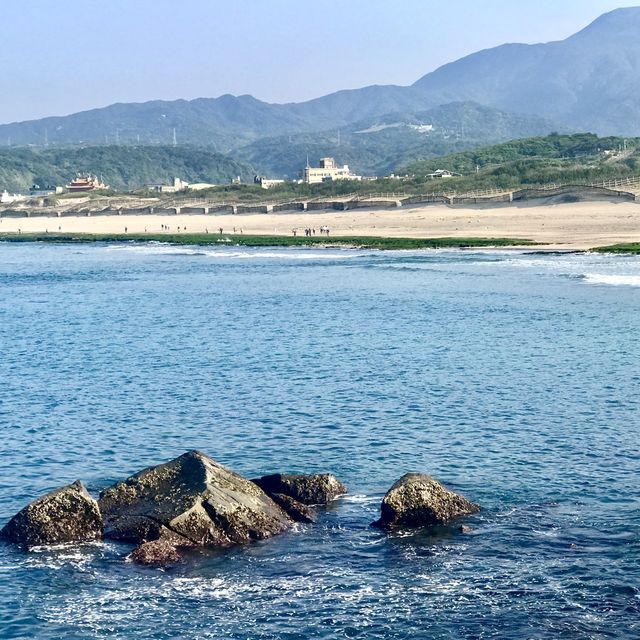 石門老梅石槽 一抹綠 讓人驚豔大自然的傑作！🌊