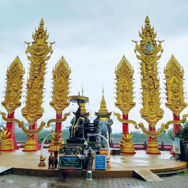 สามเหลี่ยมทองคำ (Golden Triangle)

