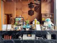 Club lounge experience at Oasia Downtown