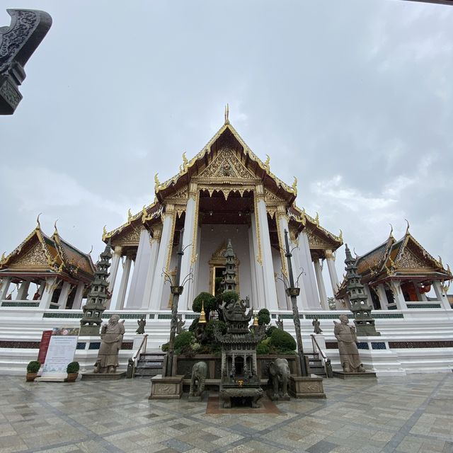 วัดสุทัศ ย่านเสาชิงช้า วัดเก่าแก่ในอดีต