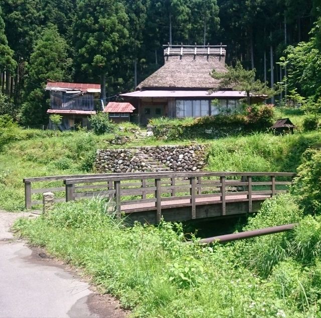 日本三大傳統茅葺屋部落之一 京都美山町！