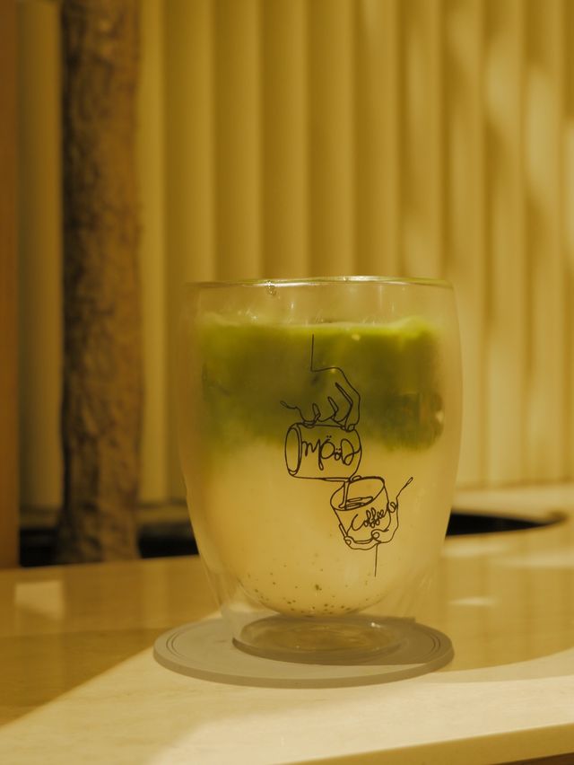 深木🪵系Cafe，三文魚意粉超足料 