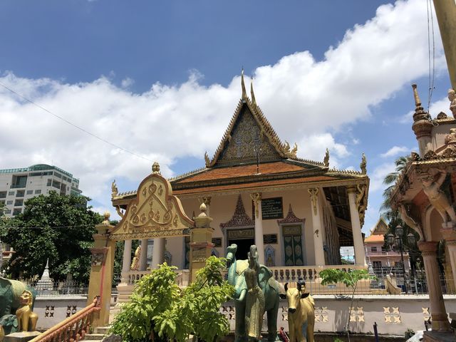 Wat Phnom — A beautiful Buddhist Temple