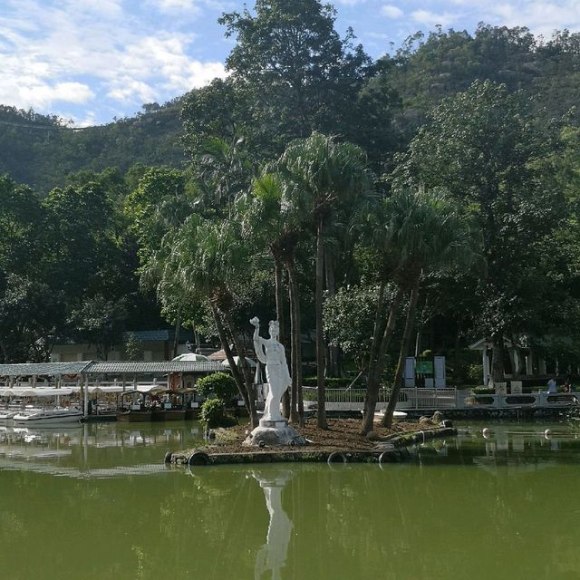 Bai Lian Dong park