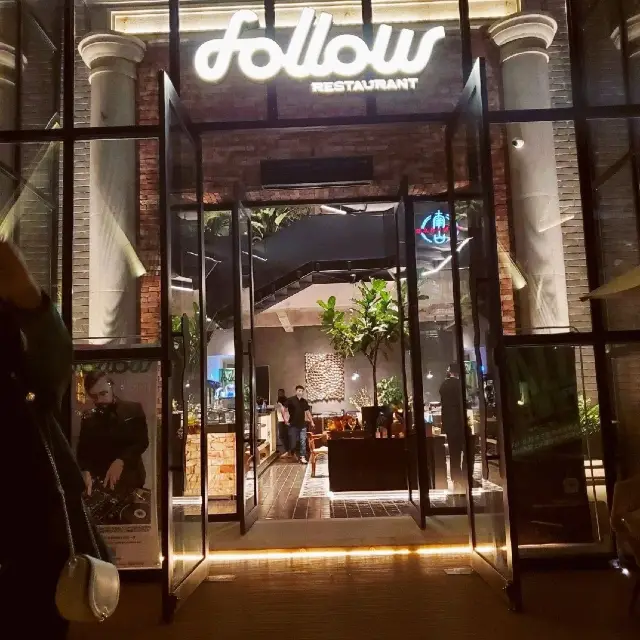 FOLLOW RESTAURANT DALIAN LITTLE VENICE