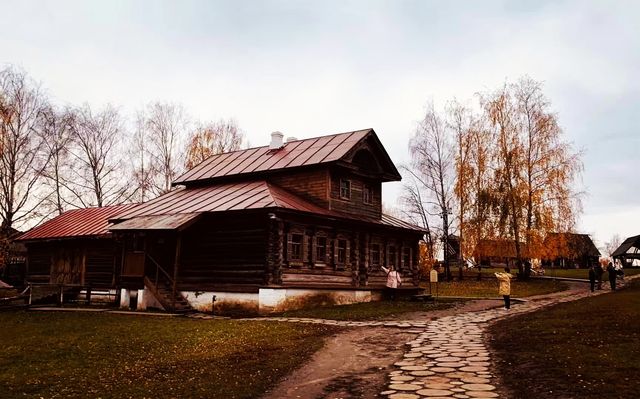 Moscow, Russia || Sutci-Dar small town
