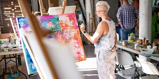 The most EXPERIMENTAL one day Abstract Painting workshop in Brighton | Magdalena's Abstract Art Studio