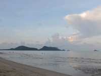 ชิลยามเย็น หาดทรายรีสวี จ.ชุมพร