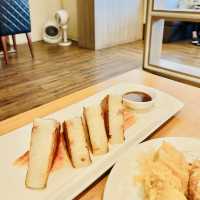 新港茶餐廳西門店 ｜ 臘味蘿蔔糕超好吃｜ 跟著17吃美食
