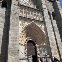 Avila เมืองกำแพงสวย