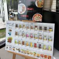  April cafe’ คาเฟ่ริมน้ำดีต่อใจ