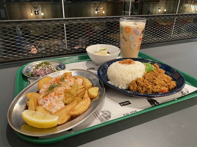 Restaurant 『FORQ 』のdinnerを楽しむ。『KEIRIN HOTEL10』