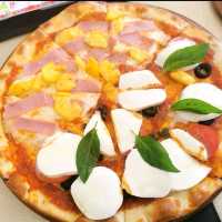 Maria Garden Restaurant 🍕🥪🥩🥗🍲