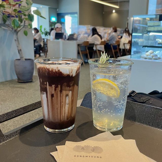 책한권 하러가자📔