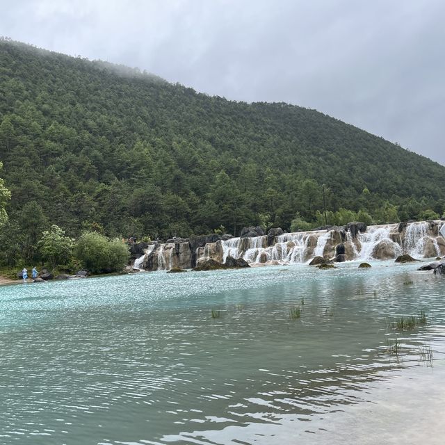 Luscious Turquoise Lake in Lijiang 