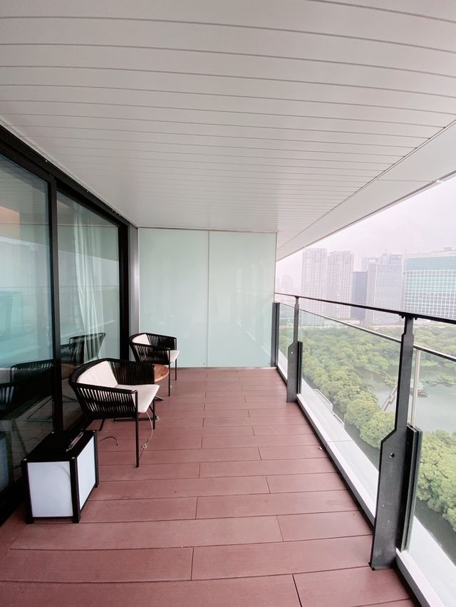 浜松町　バルコニーからゆったり庭園を楽しめるお部屋🍁【メズム東京】