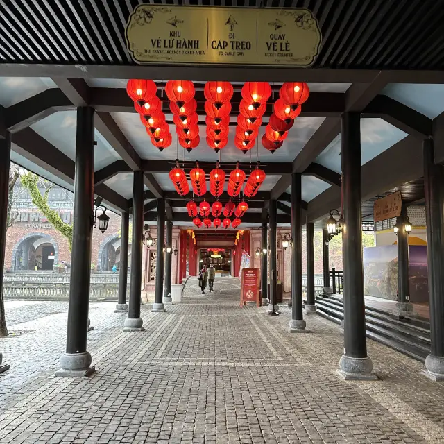 Beautiful garden otw to Ba Na Hill 🚠 