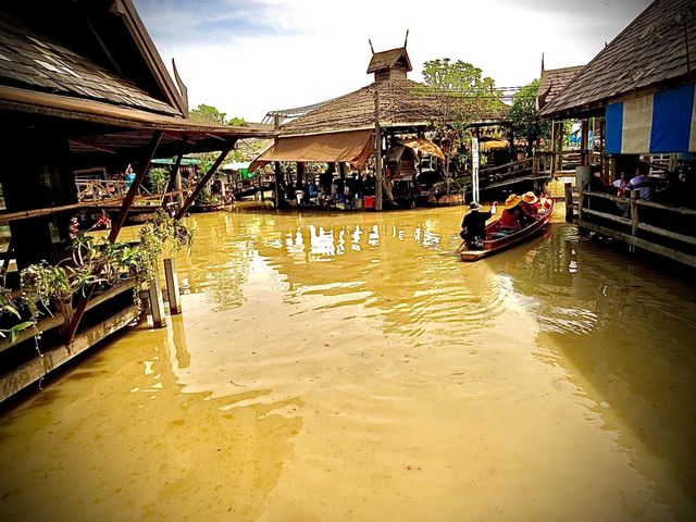 泰國芭達雅景點-四方水上市場