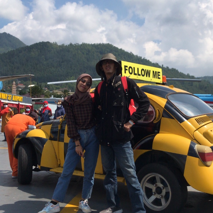this place is so amazing, we get to see various cars from the past which we have never seen before. and various traditional vehicles in Indonesia. the thing that surprised us the most was when we saw a car that looked like the one in the peaky blinders movie series.